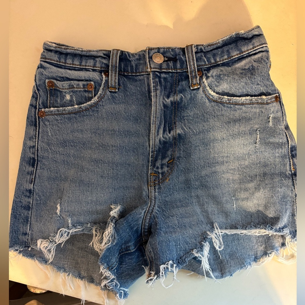 Abercrombie 90s relaxed cut off